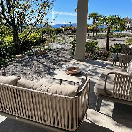 Apartament Luxury St Hedonist With Pool And Garden Poljane