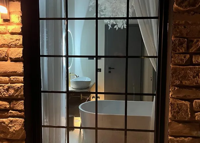 Luxury St Hedonist With Pool And Garden Poljane