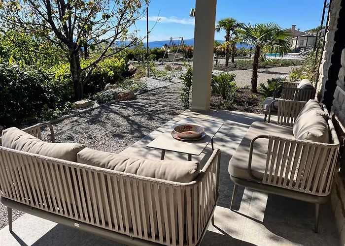 Apartament Luxury St Hedonist With Pool And Garden Poljane