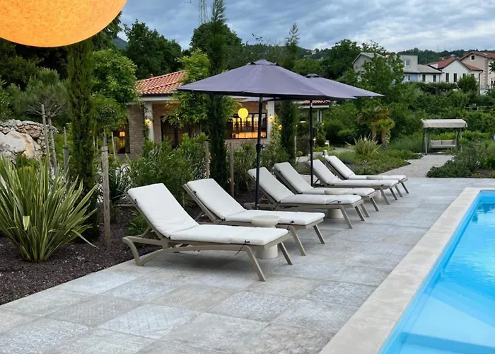 Apartament Luxury St Hedonist With Pool And Garden Poljane