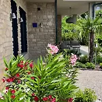 Luxury St Hedonist With Pool And Garden * Poljane