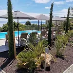 Luxury St Hedonist With Pool And Garden Appartement