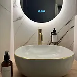 Luxury St Hedonist With Pool And Garden Appartement