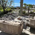 Appartement Luxury St Hedonist With Pool And Garden Poljane
