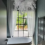 Luxury St Hedonist With Pool And Garden *