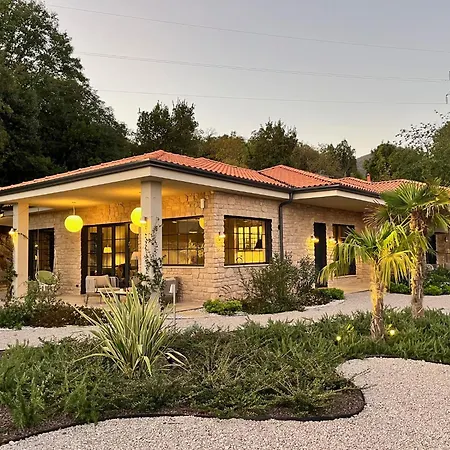 Appartamento Luxury St Hedonist With Pool And Garden Poljane